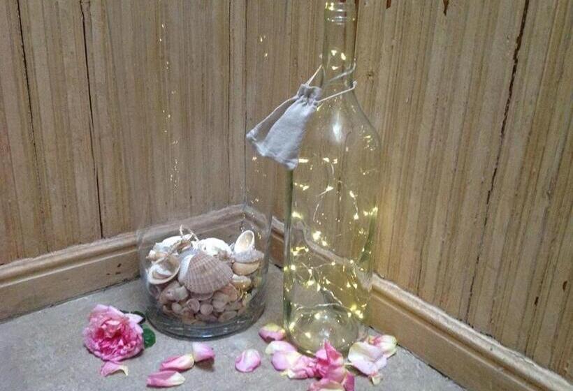 هتل Hosteria De Arnuero