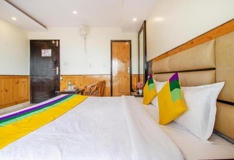 Itsy Hotels Avantika With Forest View