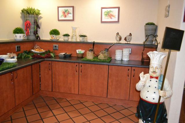 בית מלון כפרי Jacaranda Lodge