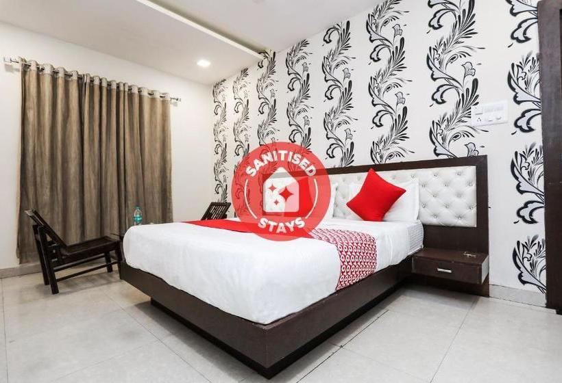 ホテル Madhuram Palace