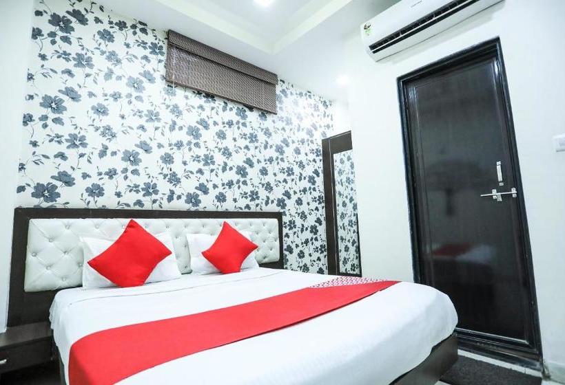 ホテル Madhuram Palace