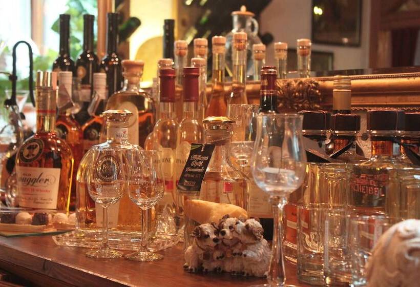 ホテル Pension Und Restaurant Die Burg