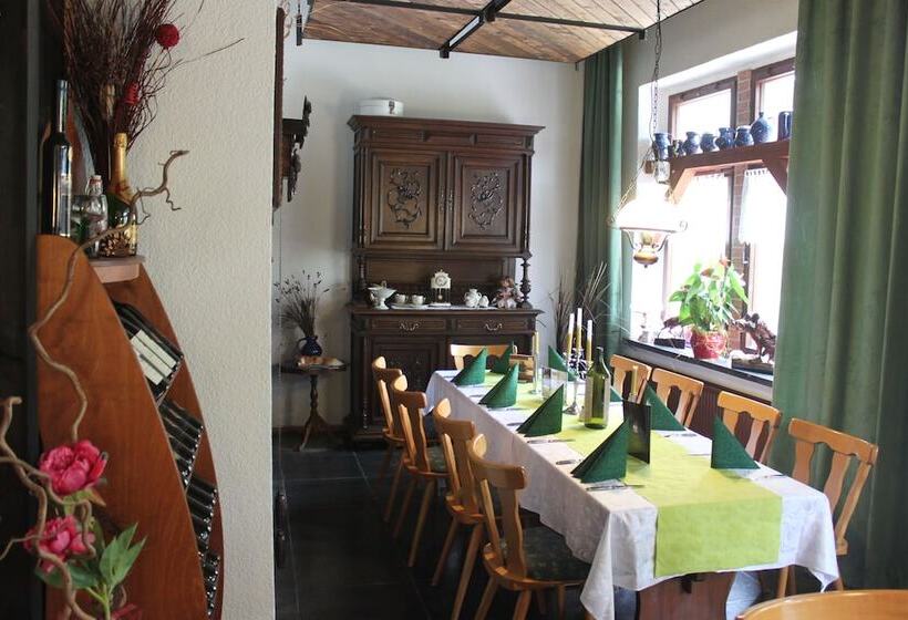 ホテル Pension Und Restaurant Die Burg