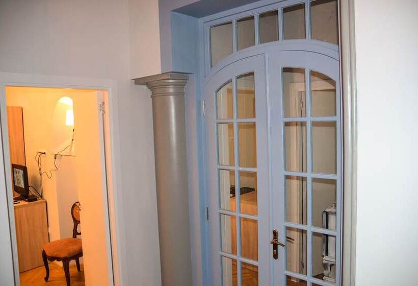 هتل Piccolo Casa Bella