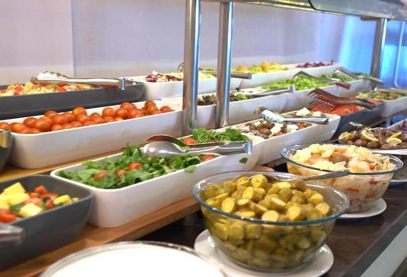 בית מלון כפרי Premium Beach