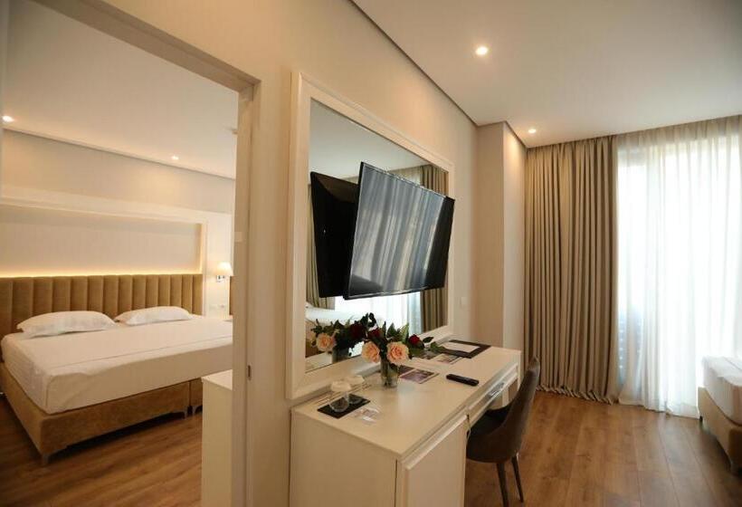 בית מלון כפרי Premium Beach