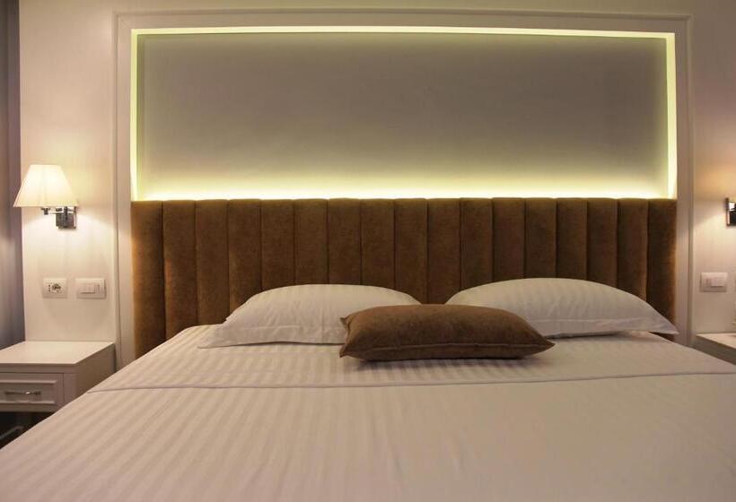 בית מלון כפרי Premium Beach