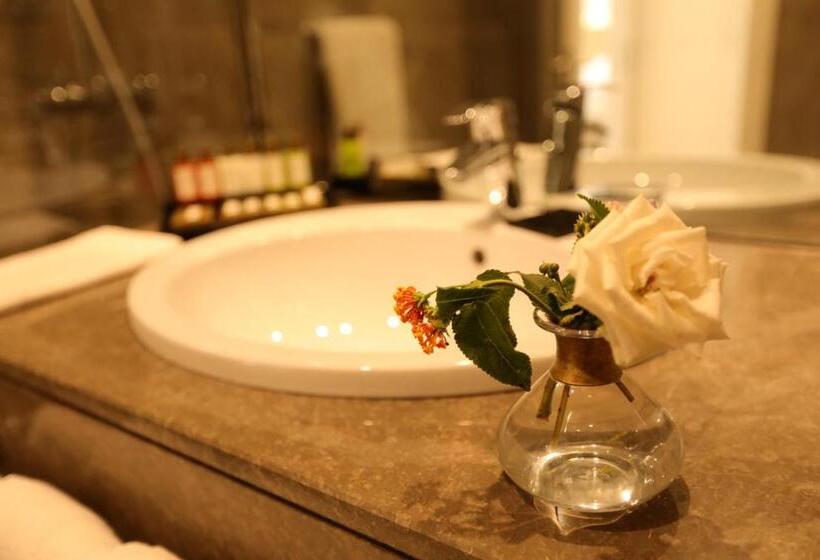 בית מלון כפרי Premium Beach