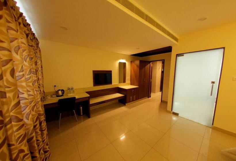 ホテル Rathna Residency