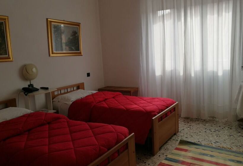 فندق Ristorante Albergo Roma