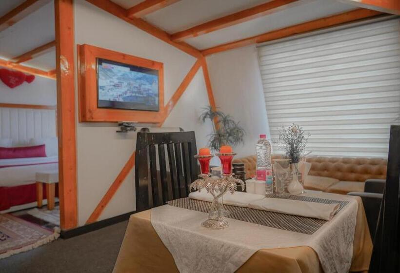 בית מלון כפרי Rose Petal