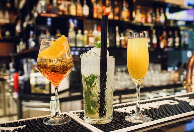 Отель Royal & Spa