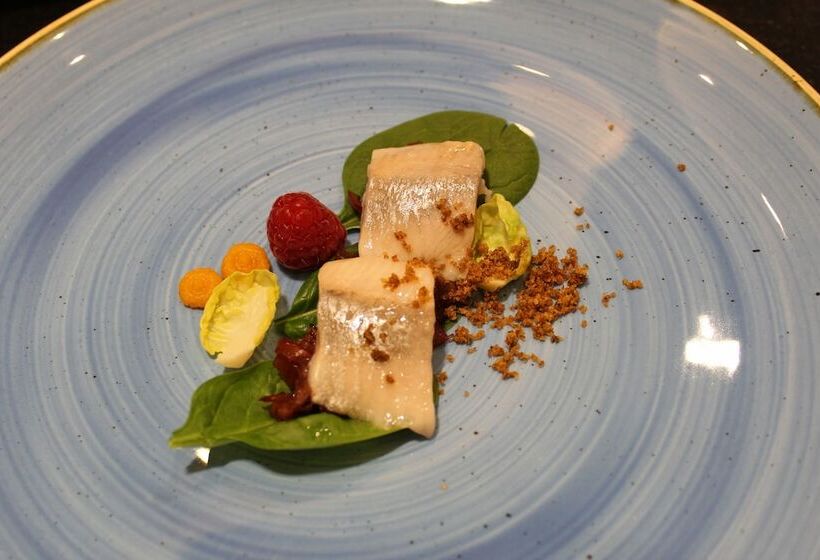 Отель Royal & Spa