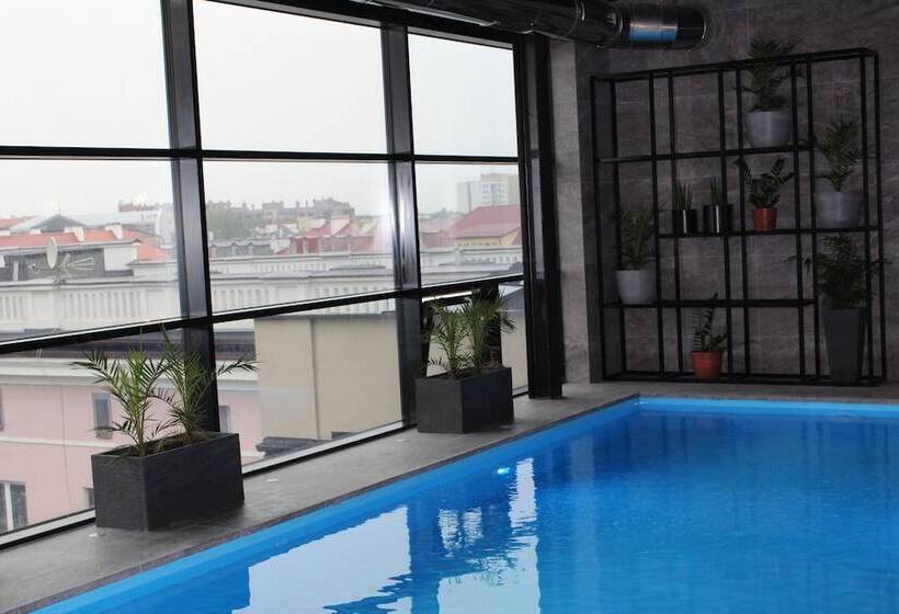 Отель Royal & Spa