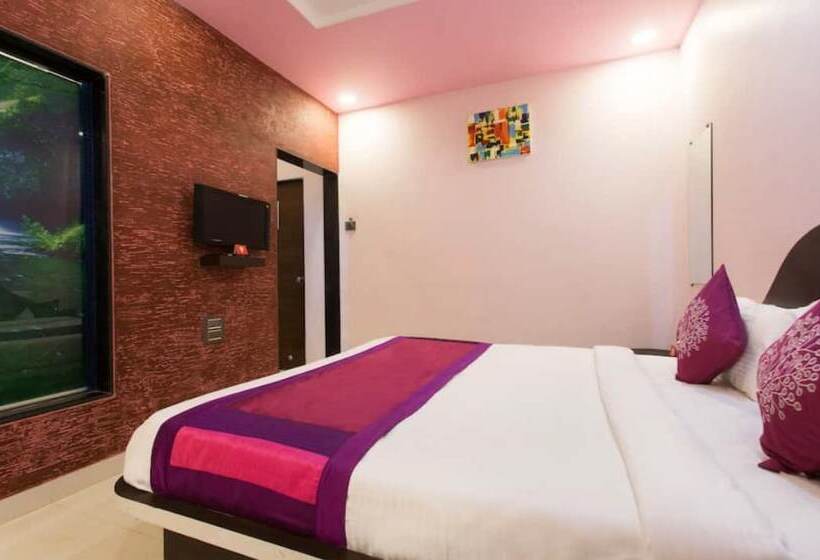 Отель Strawberry Homes