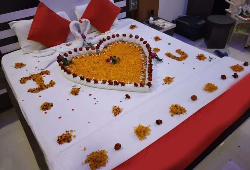 Отель Strawberry Homes