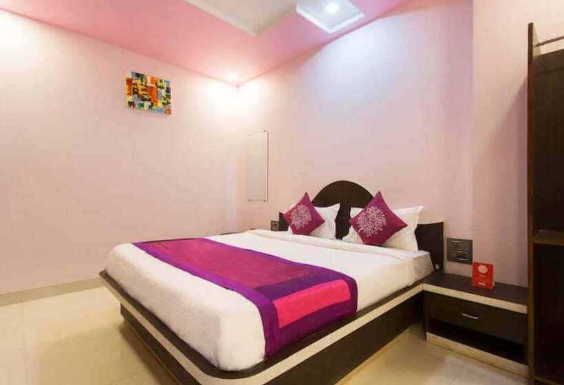 Отель Strawberry Homes