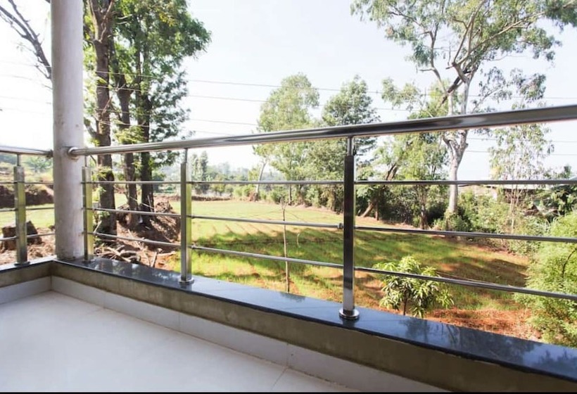 Отель Strawberry Homes