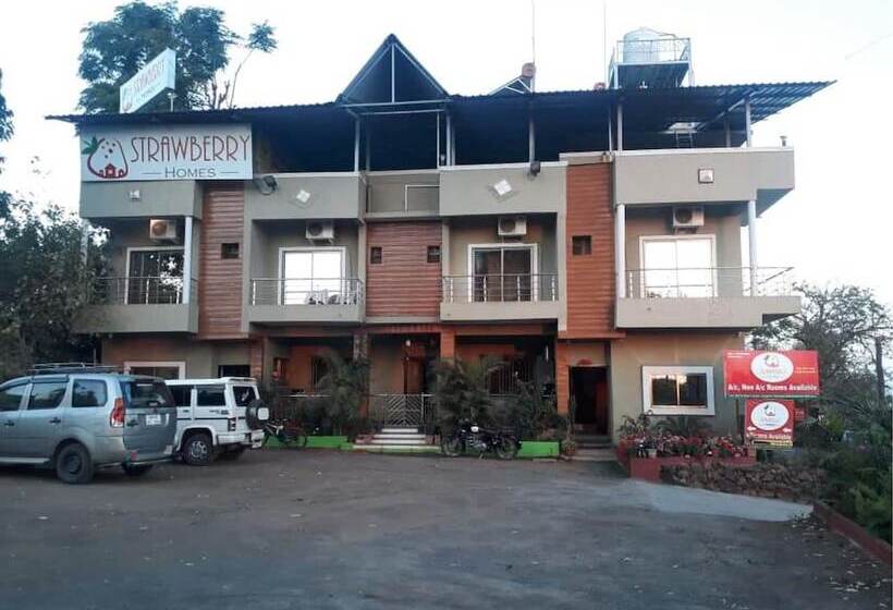 Отель Strawberry Homes