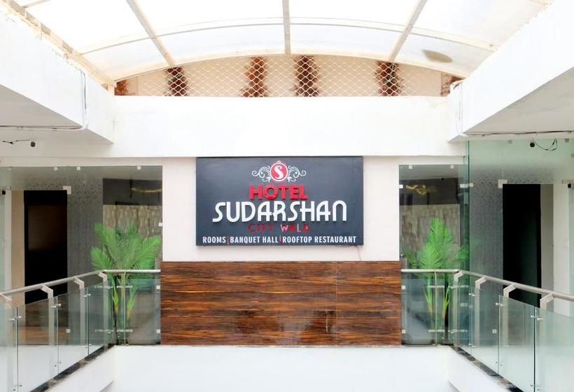 ホテル Sudarshan City Walk