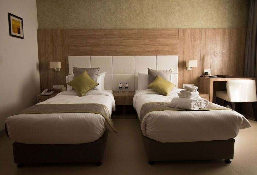 בית מלון כפרי The Maureen