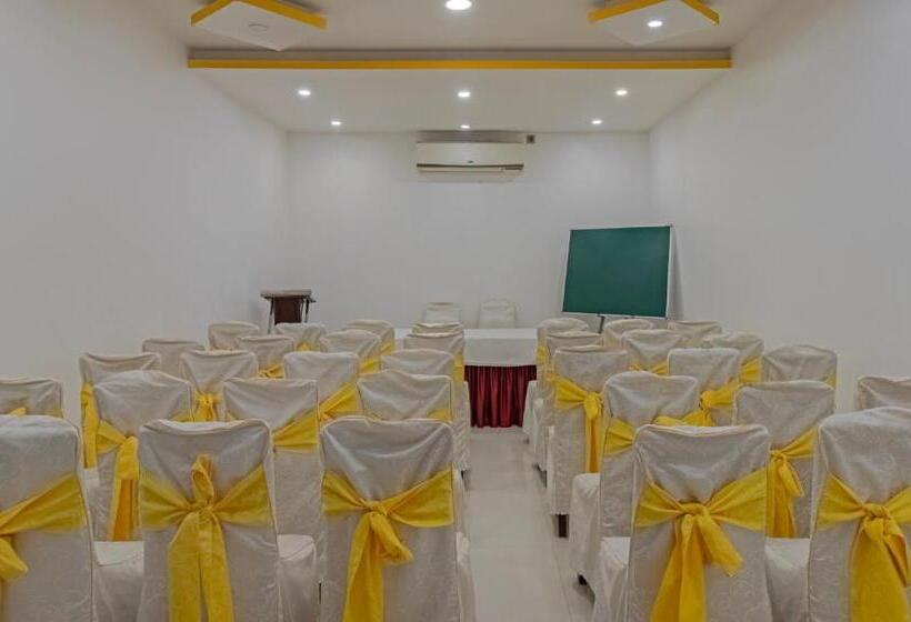 酒店 Treebo Premium Palmyra Milford, 2 Km From Alleppey Beach