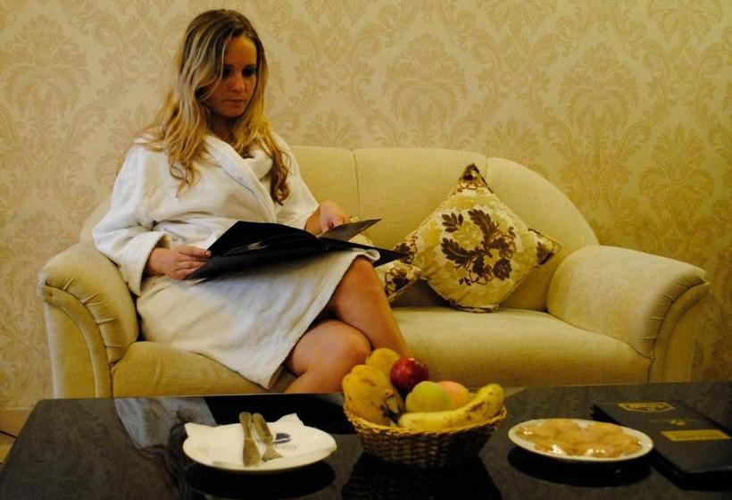 בית מלון כפרי Viceroy Inn