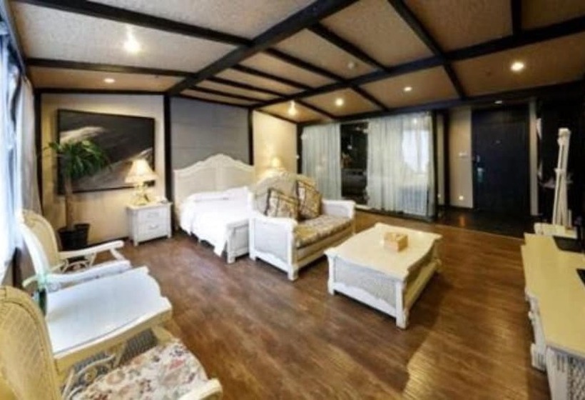 هتل Yema Silk Road Inn