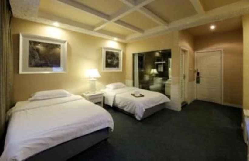 هتل Yema Silk Road Inn