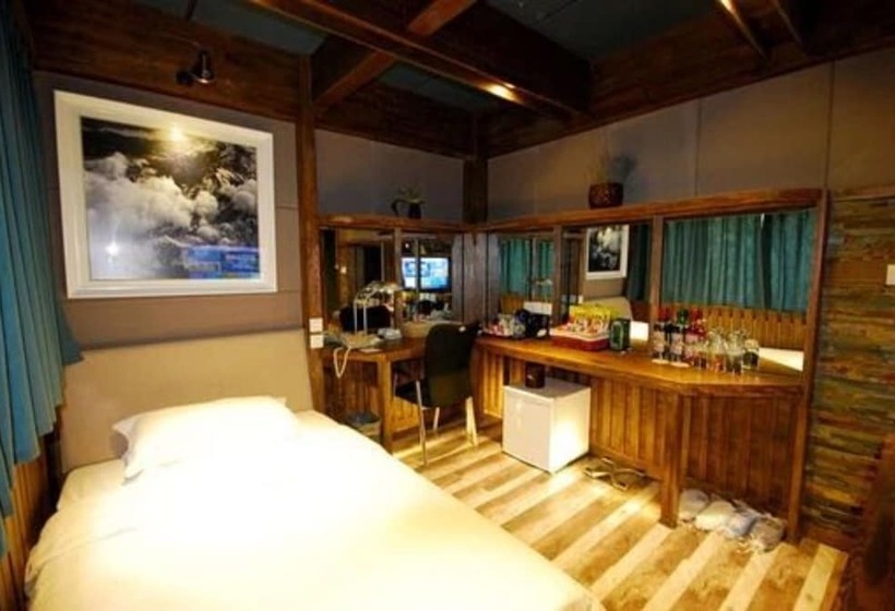 هتل Yema Silk Road Inn