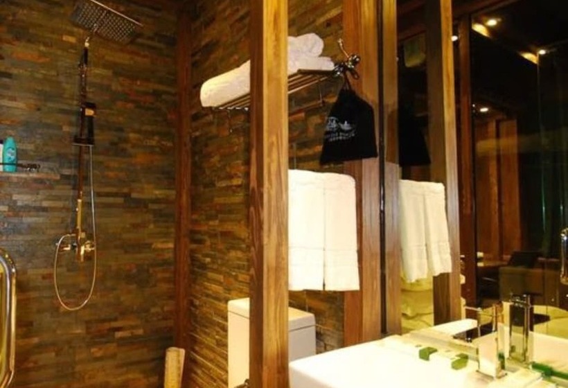 هتل Yema Silk Road Inn