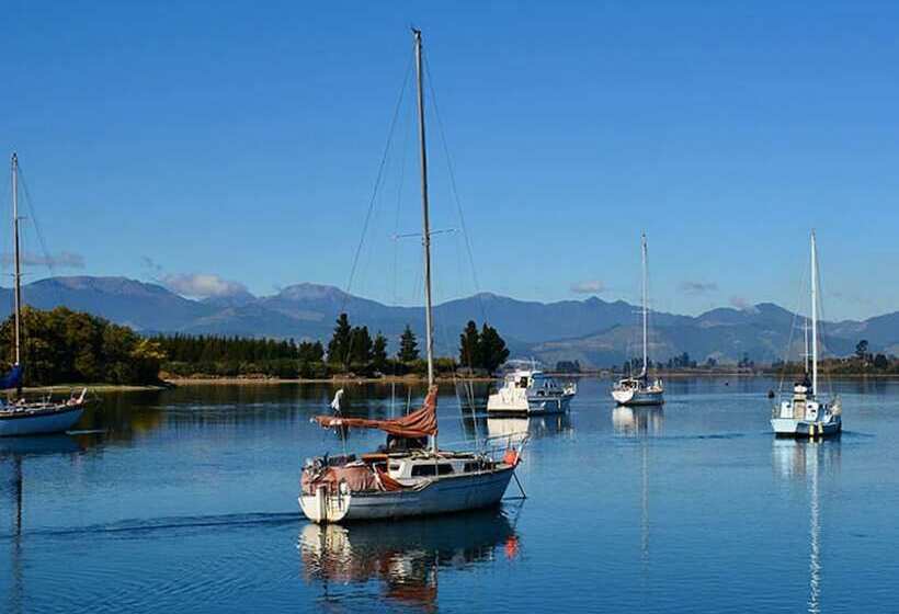 Greenwood Park Motel