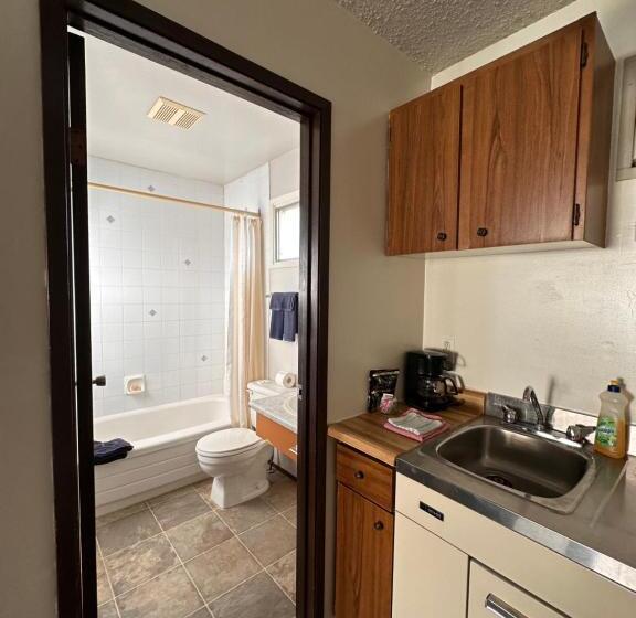 فندق على الطريق Howard Johnson By Wyndham Edson