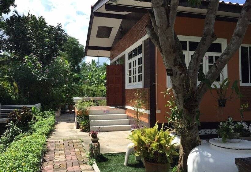 مُتل Meephawa Resort