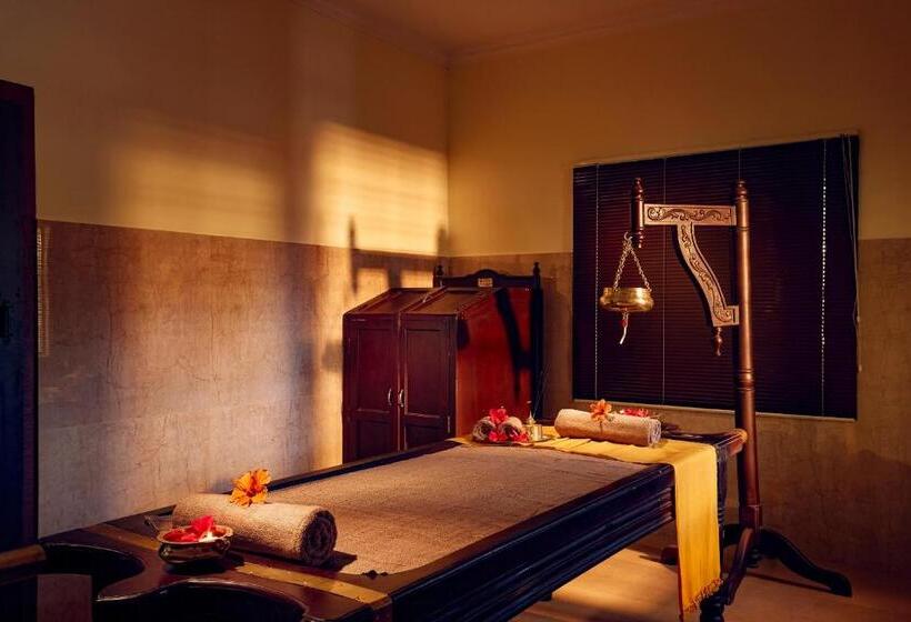 リゾートホテル Sterling Anaikatti