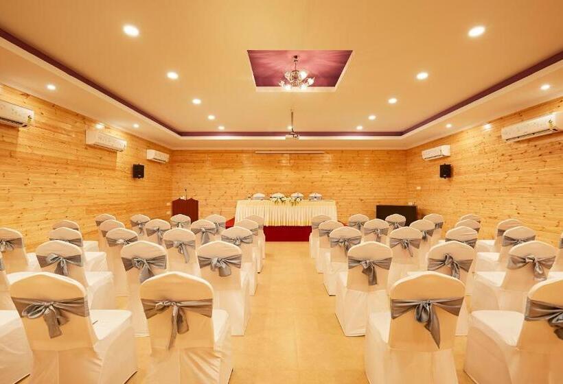 リゾートホテル Sterling Anaikatti