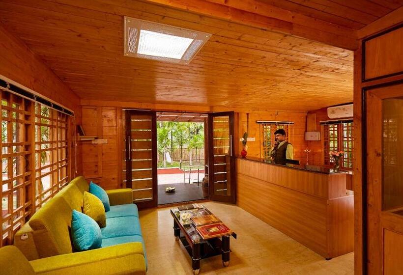 リゾートホテル Sterling Anaikatti