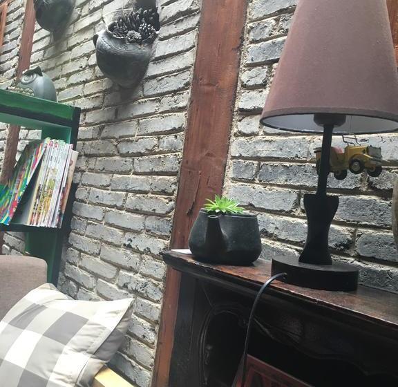 Общежитие Jha Lam Gang Inn