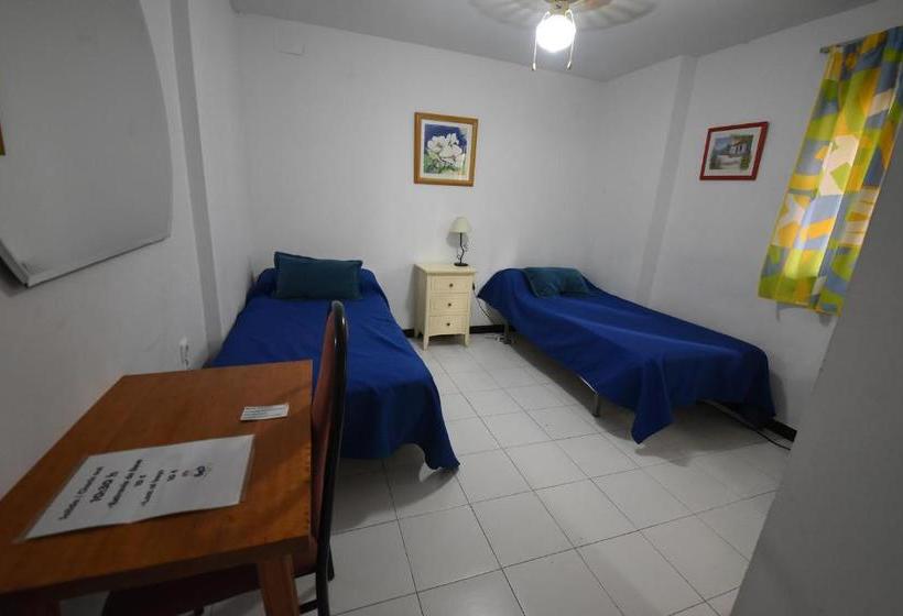 Torre De La Victoria Hostel