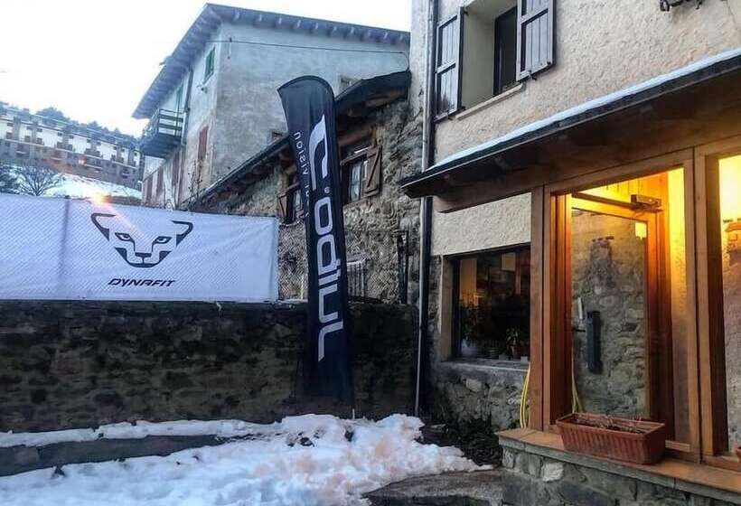 Xalet Refugi U.e.c. Hostel