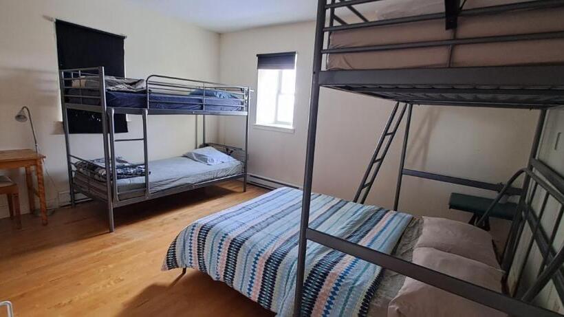 Auberge De Jeunesse Magog Orford Hostel