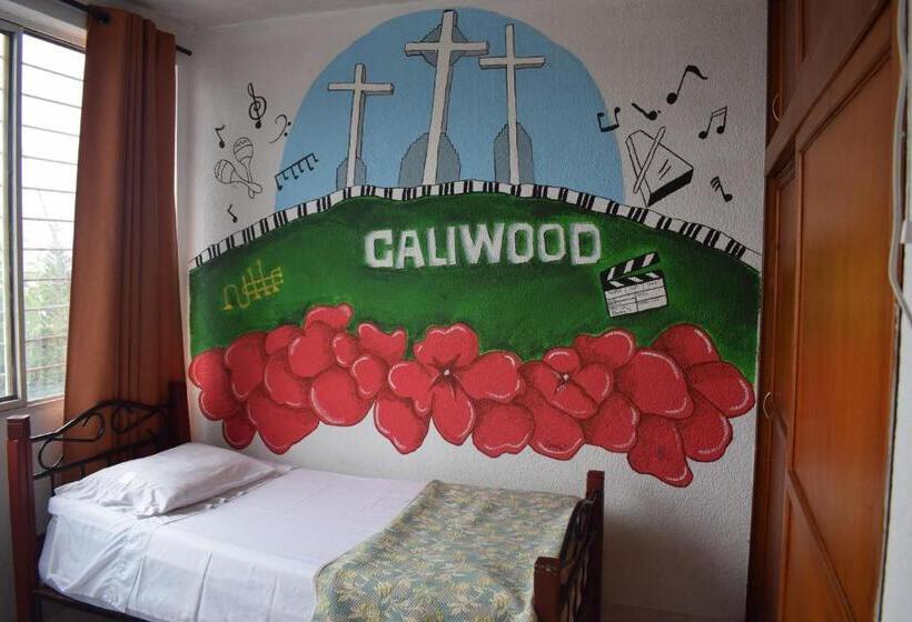 تختخواب و صبحانه Deportel Cali