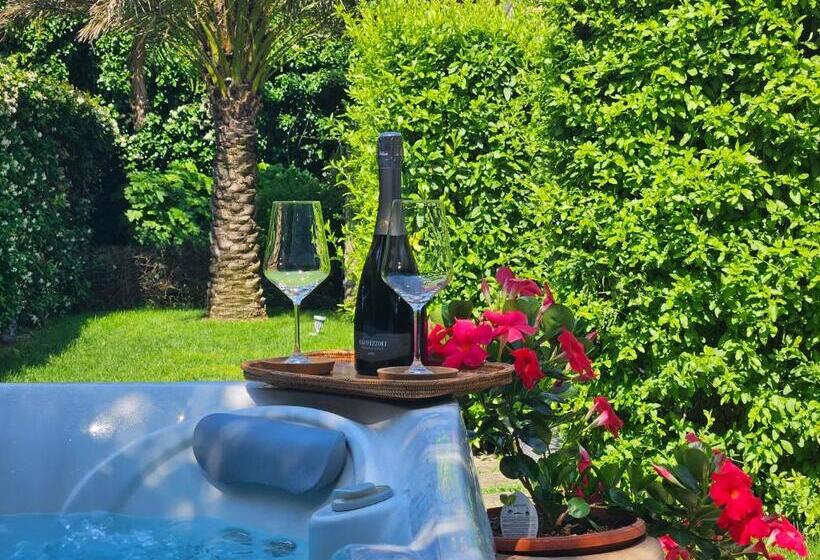 مبيت وإفطار La Rocca Maison De Charme