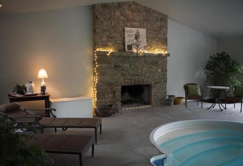 민박 The Inn At White Oak