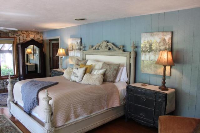 민박 The Inn At White Oak