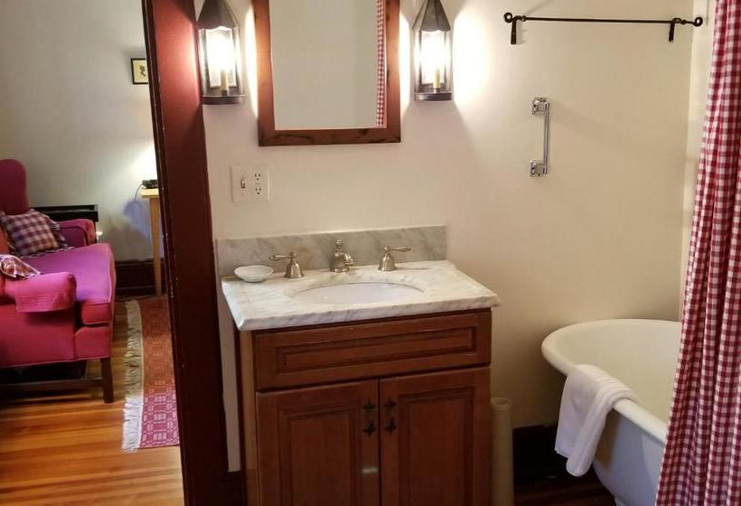 צימר Timbercliffe Cottage Inn