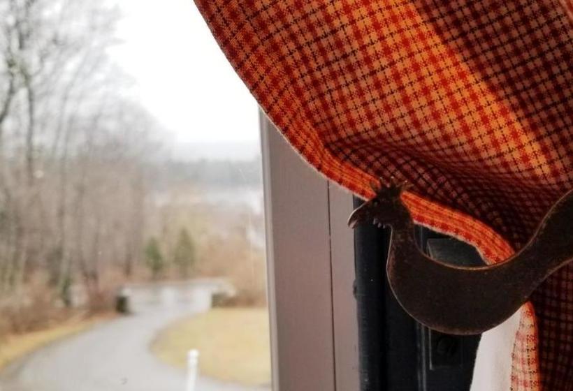 צימר Timbercliffe Cottage Inn