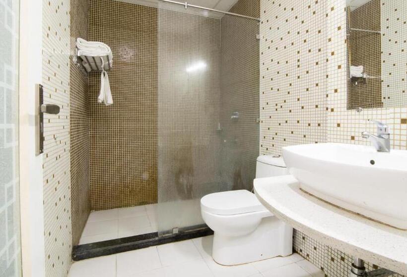 住宿加早餐  Treebo House Inn