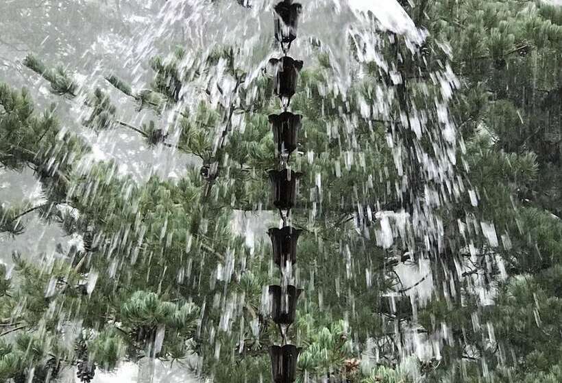 East Hampton Art House Bed And Breakfast