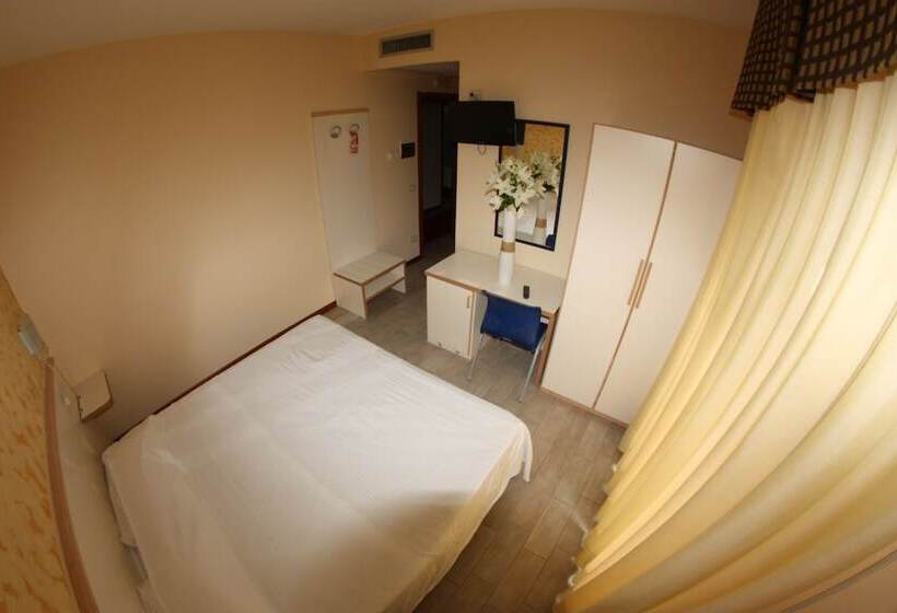 هتل Albergo La Coccinella